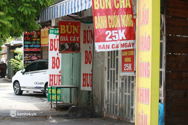 Người dân vùng xanh ở Hà Nội tất bật mở lại cửa hàng sau nhiều ngày giãn cách: Được bán trở lại, tôi vẫn còn ngỡ là mơ - Ảnh 12.