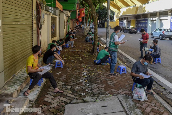 Diễn biến dịch ngày 6/9: Hà Nội thêm 38 ca COVID-19, riêng Thanh Xuân 20 trường hợp; Chủ tịch TP.HCM lên sóng livestream, đối thoại về định hướng sau 15/9 - Ảnh 1. Diễn biến dịch ngày 6/9: Hà Nội thêm 38 ca COVID-19, riêng Thanh Xuân 20 trường hợp; Chủ tịch TP.HCM lên sóng livestream, đối thoại về định hướng sau 15/9 - Ảnh 1.