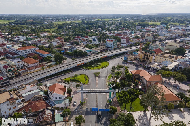 Diễn biến dịch ngày 7/9: Phát hiện 3 bố con mắc Covid-19 khi xét nghiệm sàng lọc cộng đồng ở Hà Nội; Quân đội hỗ trợ TP.HCM như thế nào sau ngày 6/9? - Ảnh 2.