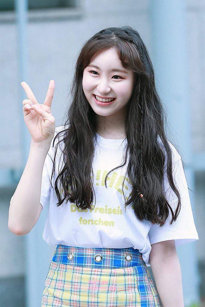 Sự nghiệp lênh đênh của Chaeyeon: Lỡ cơ hội debut với TWICE, IZ*ONE tan rã chóng vánh, đến lúc đi thi đấu thì liên tục rơi nước mắt - Ảnh 8.