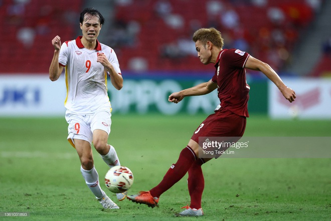 Vụ HLV Park g&acirc;y bất m&atilde;n v&igrave; lời nhạy cảm: Trẻ con mới nghĩ &ocirc;ng Park đẩy học tr&ograve; ra thay! - Ảnh 1.