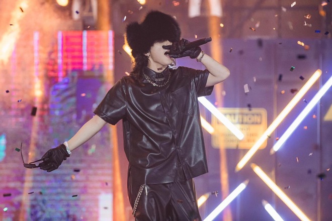 Sơn T&ugrave;ng khoe cận visual bất chấp bị tố đạo nh&aacute;i G-Dragon, ẩn &yacute; l&yacute; do kh&ocirc;ng l&ecirc;n tiếng trước loạt ồn &agrave;o? - Ảnh 9.