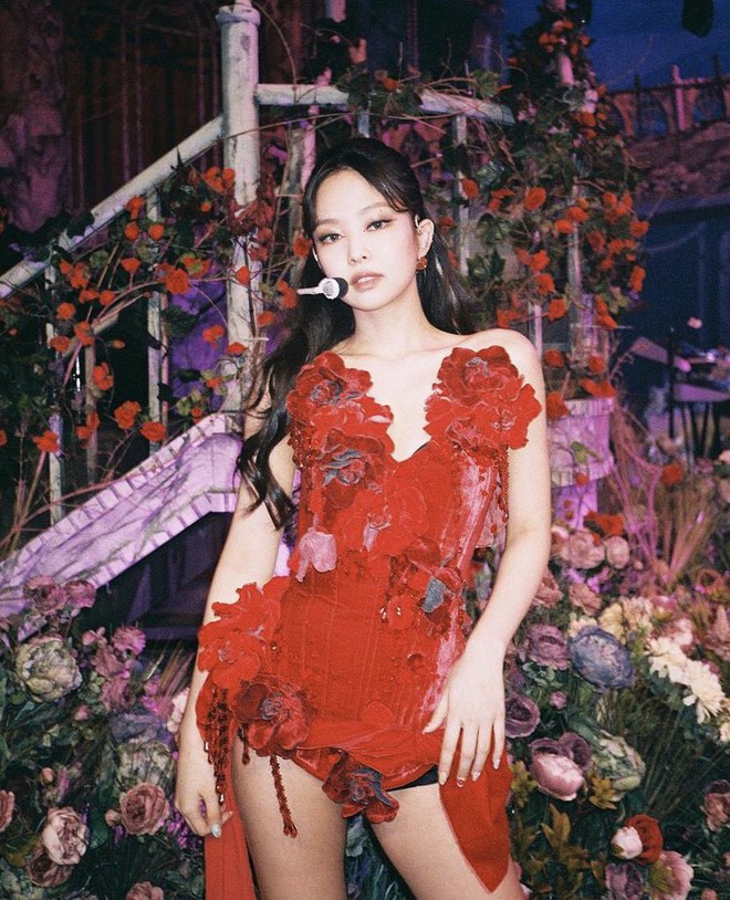Th&agrave;nh vi&ecirc;n aespa vịt ho&aacute; thi&ecirc;n nga: C&oacute; n&eacute;t lai giữa Jennie (BLACKPINK) v&agrave; Jihyo (TWICE), kh&ocirc;ng c&ograve;n l&agrave; lỗ hổng nhan sắc SM! - Ảnh 4.