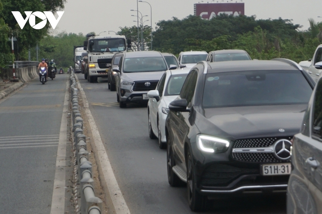 Thu hồi đề xuất người có bằng lái dưới 1 năm không được chạy quá 60km/h và vào cao tốc - Ảnh 1.