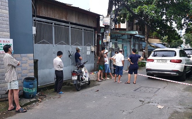 Nghịch tử s&aacute;t hại mẹ v&igrave; bị mắng do đi chơi về muộn - Ảnh 1.