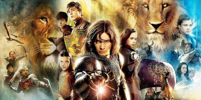 Hội sao nhí Biên Niên Sử Narnia dậy thì đỉnh chóp sau gần 20 năm: Cậu bé bị chê xấu nhất thế giới giờ hóa nam thần, sự nghiệp bùng nổ! - Ảnh 1.