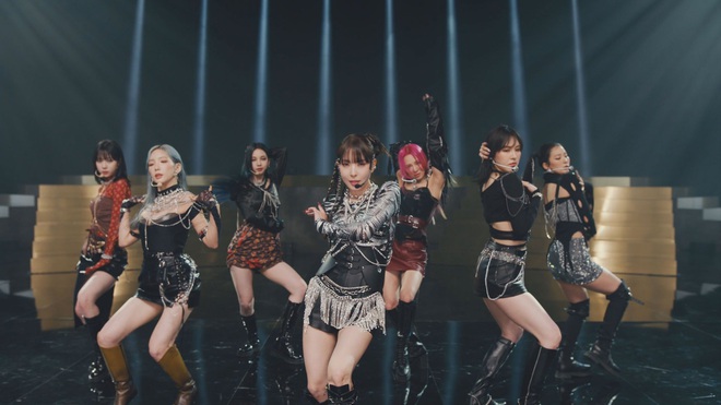 Siêu nhóm nữ nhà SM quá đỉnh: Mới debut 18 ngày đã xua BTS ra chuồng gà, ẵm 1 kỷ lục không ai làm lại! - Ảnh 3. Siêu nhóm nữ nhà SM quá đỉnh: Mới debut 18 ngày đã xua BTS ra chuồng gà, ẵm 1 kỷ lục không ai làm lại! - Ảnh 3.