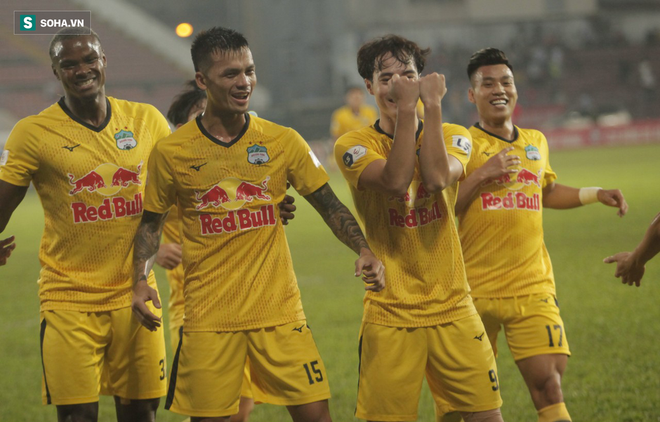 Chuyên gia châu Âu nói lời phũ phàng với HAGL, cảnh báo CLB V.League về mối lo Campuchia - Ảnh 1.