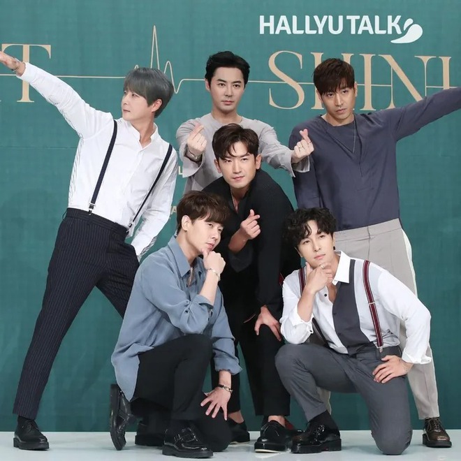 Cả showbiz cưới lấy chỉ ti&ecirc;u hay g&igrave;? 1 nam idol quyền lực tuy&ecirc;n bố kết h&ocirc;n ngay sau tin mỹ nh&acirc;n T-ara cưới, nổi da g&agrave; chi tiết tr&ugrave;ng hợp của 2 đ&ocirc;i - Ảnh 7.