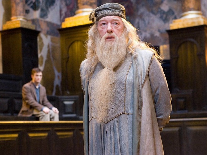 Vạch trần sự thật toxic của những nhân vật Hollywood vạn người mê: Thầy Dumbledore muốn Harry chết, nữ chính Titanic quá tệ khi yêu! - Ảnh 1.