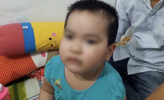 Vợ bỏ đi theo nh&acirc;n t&igrave;nh ăn chơi, người đ&agrave;n &ocirc;ng chật vật nu&ocirc;i con g&aacute;i 5 tuổi bị ung thư - Ảnh 4.