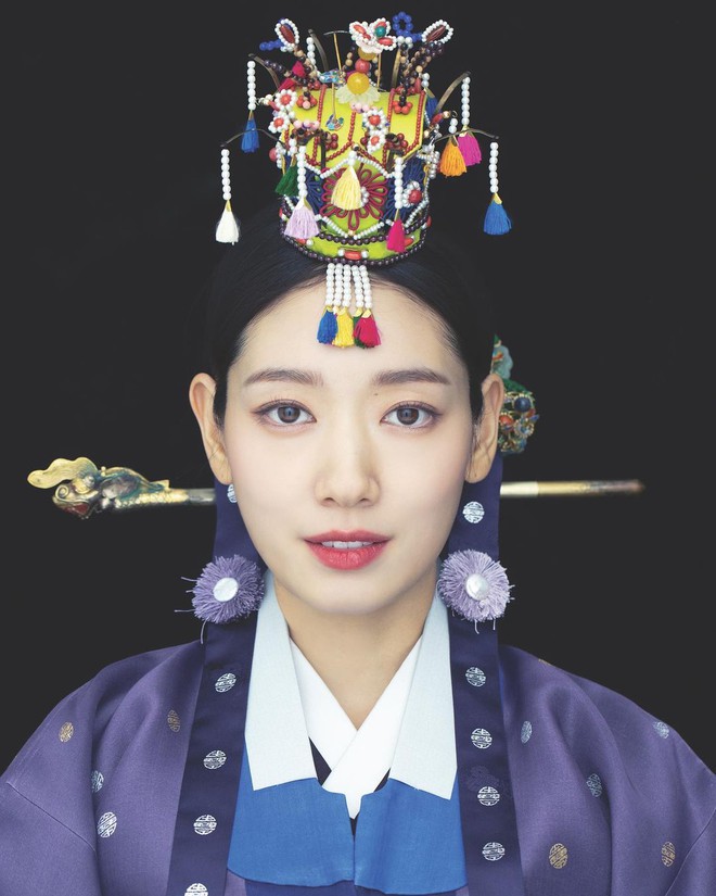 Park Shin Hye có động thái đầu tiên sau siêu hôn lễ: Đăng ảnh diện Hanbok xinh xỉu, nhưng ảnh lầy lội với ông xã tài tử còn gây chú ý hơn - Ảnh 2.