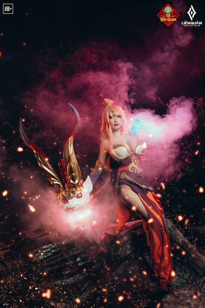 Liên Quân Mobile: Bỏng mắt trước màn cosplay TelAnnas Tân Niên Vệ Thần - skin xịn nhất được game thủ đón đợi dịp Tết này! - Ảnh 2.