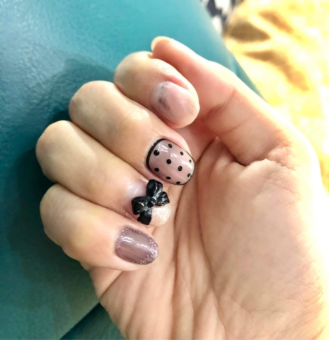 Tiệm nail Hạt Mít bị khách bóc phốt vì chi nửa triệu mà bộ nail vừa xấu vừa quê, đích thân bà chủ lên tiếng - Ảnh 1.