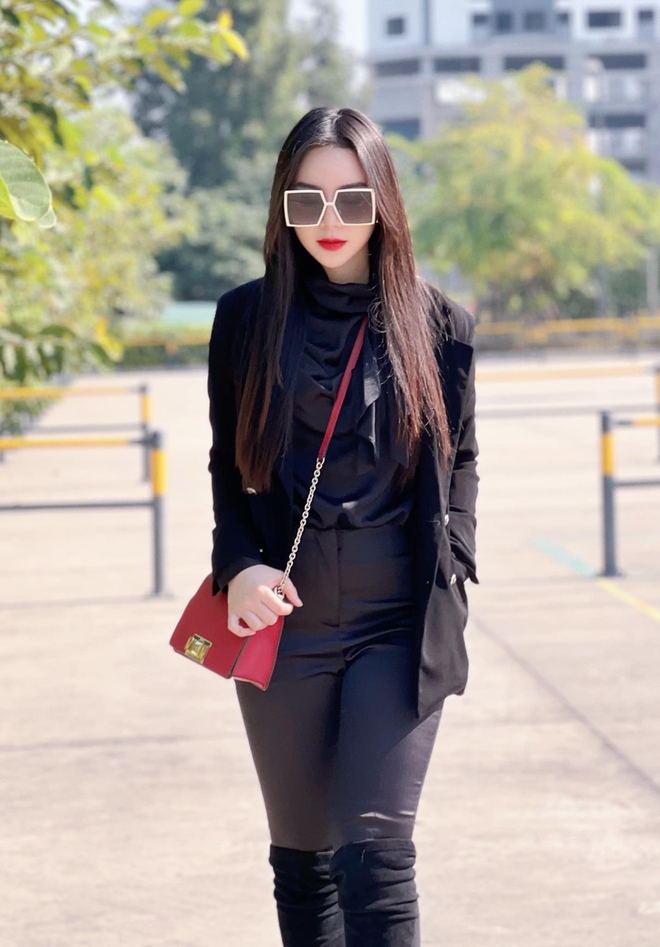 Sau Huyền Lizzie, có thêm một mỹ nữ công sở diện đồ đẹp nức nở, cực thời trang nhưng không hề bị zừ - Ảnh 3.