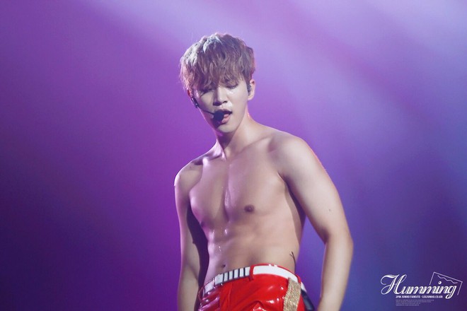 Nam idol Kpop hot nhất MXH lúc này: Đè bẹp BTS ở tuổi 32, độc quyền 1 danh hiệu chưa ai thay thế được suốt 14 năm sự nghiệp! - Ảnh 6. Nam idol Kpop hot nhất MXH lúc này: Đè bẹp BTS ở tuổi 32, độc quyền 1 danh hiệu chưa ai thay thế được suốt 14 năm sự nghiệp! - Ảnh 6.