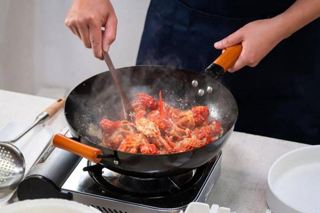 3 thủ phạm quen mặt trong cuộc sống khiến chị em không có thói quen hút thuốc nhưng vẫn mắc ung thư phổi - Ảnh 1. 3 thủ phạm quen mặt trong cuộc sống khiến chị em không có thói quen hút thuốc nhưng vẫn mắc ung thư phổi - Ảnh 1.