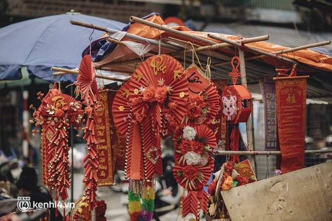 Những nơi tấp nập nhất Hà Nội ngay lúc này: Không khí Tết là đây chứ đâu! - Ảnh 9. Những nơi tấp nập nhất Hà Nội ngay lúc này: Không khí Tết là đây chứ đâu! - Ảnh 9.