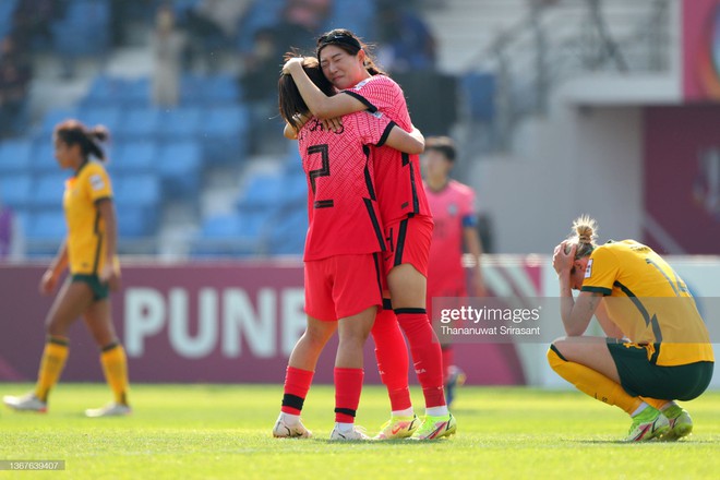 Th&aacute;i Lan thua thảm, H&agrave;n Quốc thắng sốc khiến cửa dự World Cup của Việt Nam th&ecirc;m kh&oacute; khăn - Ảnh 3.