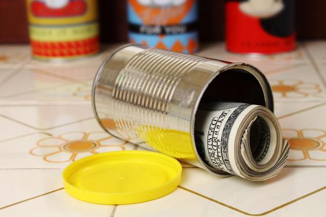 10 chỗ giấu đồ ho&agrave;n hảo trong nh&agrave; m&agrave; trộm chẳng bao giờ ngờ đến, chị em cũng t&igrave;m thử xem c&oacute; khi lại thấy quỹ đen - Ảnh 1.