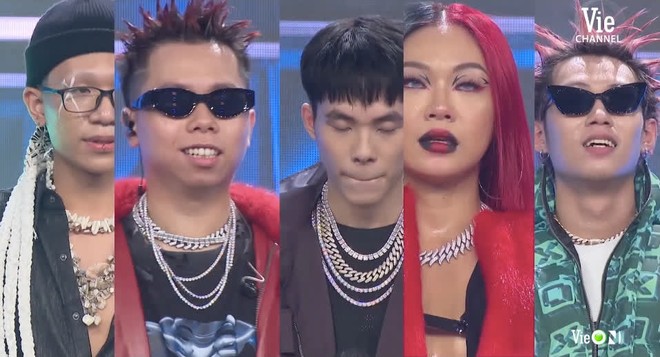 Hé lộ khoảnh khắc Binz - Wowy làm hòa sau tranh cãi, Karik mắt đỏ hoe vì 1 thí sinh Rap Việt - Ảnh 7.