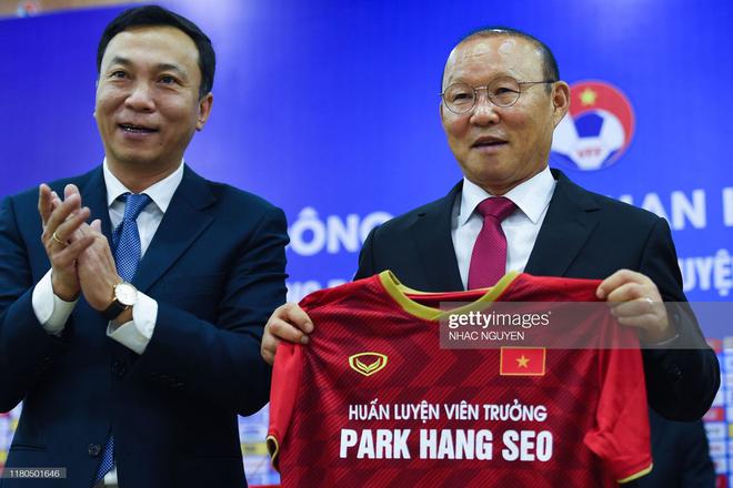 Vụ b&aacute;o Trung Quốc k&ecirc;u HLV Park Hang-seo nghỉ việc: Họ đang khi&ecirc;u kh&iacute;ch đầy ti&ecirc;u cực! - Ảnh 5.