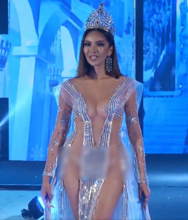 Sốc với thí sinh thi Hoa hậu mặc phản cảm lên sân khấu: Khoe luôn cả điểm nhạy cảm!