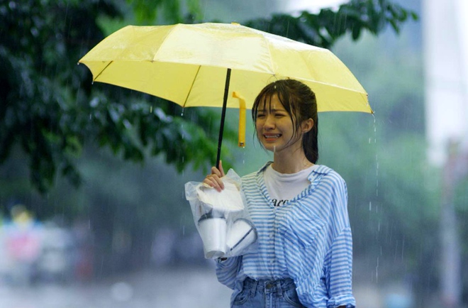 Thương Ng&agrave;y Nắng Về c&oacute; một lỗ hổng diễn xuất: T&acirc;n binh xinh xắn đấy nhưng biểu cảm ch&aacute;n xỉu - Ảnh 6.