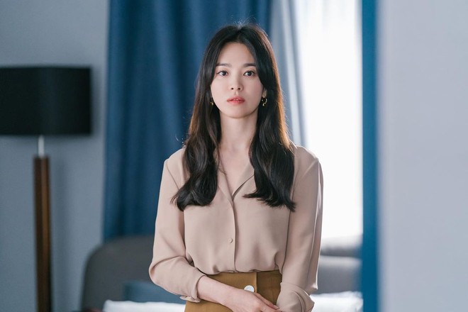 Bom xịt của Song Hye Kyo đến cái kết cũng dở tệ, netizen sôi máu ai ép cô Song nhận kịch bản này hả? - Ảnh 1.