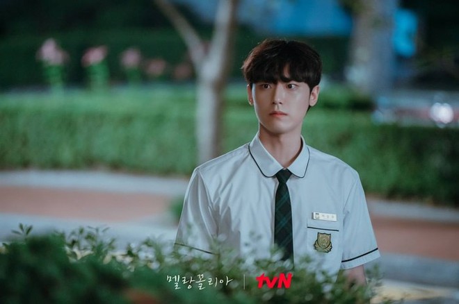 Thanh xu&acirc;n nợ chị em một nam thần học đường phim H&agrave;n: Ng&aacute;o ngơ cỡ Choi Woo Sik lại ăn đứt hội so&aacute;i ca ho&agrave;n mỹ - Ảnh 8.