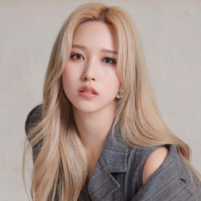 Kh&ocirc;ng chỉ h&aacute;t hay nhảy đẹp, một nữ idol Kpop c&ograve;n g&acirc;y bất ngờ khi quyết định livestream game chỉ để chiều l&ograve;ng fan - Ảnh 11.