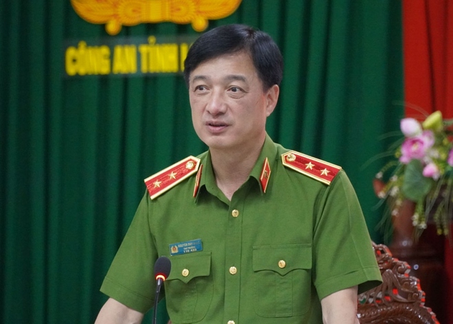 Người d&acirc;n chật vật khi sổ hộ khẩu giấy bị thu hồi: Cơ quan chức năng n&oacute;i g&igrave;? - Ảnh 3.