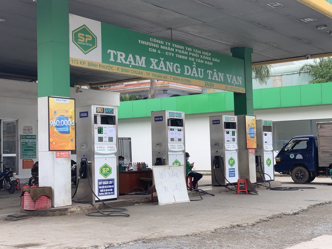 B&igrave;nh Dương chật vật v&igrave; h&agrave;ng loạt c&acirc;y xăng treo biển hết h&agrave;ng, chờ ho&agrave;n thiện ph&aacute;p l&yacute;&hellip; - Ảnh 11.