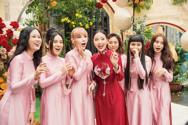 MC Li&ecirc;u H&agrave; Trinh dịu d&agrave;ng trong lễ gia ti&ecirc;n, Khả Như v&agrave; hội bạn th&acirc;n l&agrave;m phụ d&acirc;u - Ảnh 5.
