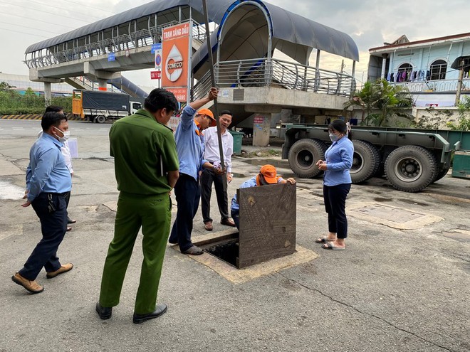 TP.HCM c&oacute; 121 cửa h&agrave;ng xăng dầu kh&ocirc;ng c&ograve;n xăng - Ảnh 3.
