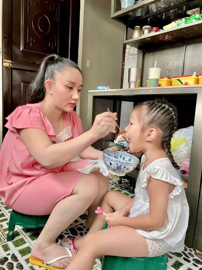 Hội sao Việt c&oacute; nửa kia sống b&igrave;nh dị - Ảnh 5.