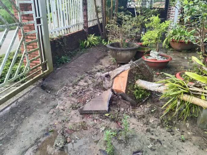 Clip: Hiện trường vụ n&eacute;m bom tự chế v&agrave;o nh&agrave; d&acirc;n ở Ph&uacute; Quốc - Ảnh 2.