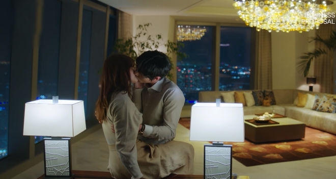 4 cảnh nóng cháy nhất phim Hàn 2022: Lee Min Ho lột xác, cặp đôi A business proposal bị chê - Ảnh 2.