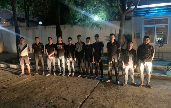 Khởi tố 13 nam thanh ni&ecirc;n trong vụ hỗn chiến tại đ&aacute;m cưới - Ảnh 1.