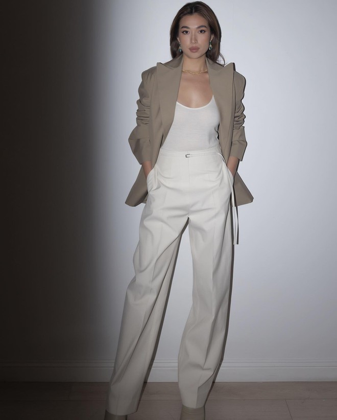 Học sao Việt 10 c&aacute;ch diện đồ layer trẻ trung, ngọt ng&agrave;o cho m&ugrave;a thu - Ảnh 9.