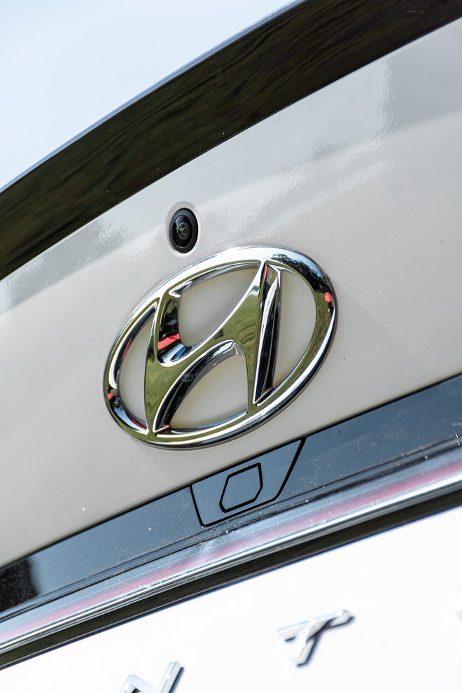 Đánh giá Hyundai Elantra N Line: Xe thể thao giá 799 triệu, mạnh và cảm xúc hơn Civic RS, còn điểm yếu công nghệ - Ảnh 12.