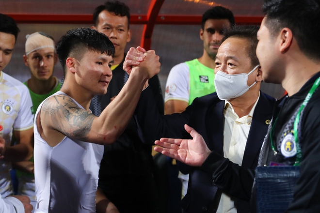 Từ lời hứa với bầu Hiển, Quang Hải đ&atilde; c&oacute; được điều hiếm thấy tại ch&acirc;u &Acirc;u - Ảnh 1.