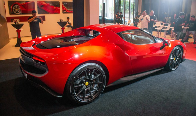 Ferrari 296 GTB ch&iacute;nh h&atilde;ng gi&aacute; từ 21 tỷ đồng tại Việt Nam đ&atilde; c&oacute; kh&aacute;ch đặt mua - Ảnh 18.