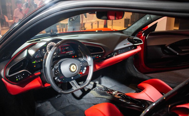 Ferrari 296 GTB ch&iacute;nh h&atilde;ng gi&aacute; từ 21 tỷ đồng tại Việt Nam đ&atilde; c&oacute; kh&aacute;ch đặt mua - Ảnh 9.