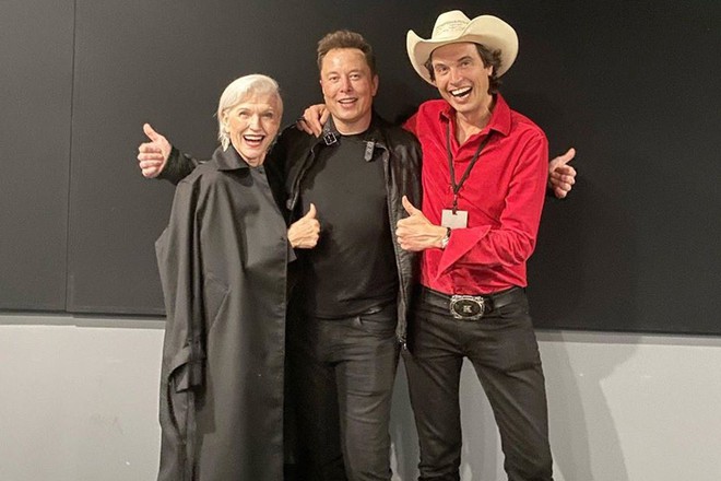Kiểu sếp ai cũng muốn tr&aacute;nh xa của Elon Musk: Theo d&otilde;i v&agrave; nổi trận l&ocirc;i đ&igrave;nh v&igrave; nh&acirc;n vi&ecirc;n kh&ocirc;ng l&agrave;m việc sau&hellip; 9 giờ tối - Ảnh 2.