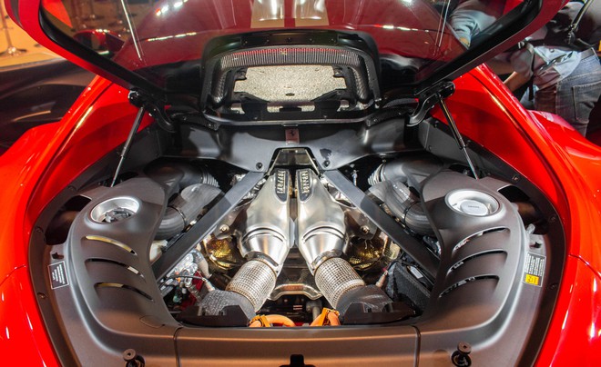 Ferrari 296 GTB ch&iacute;nh h&atilde;ng gi&aacute; từ 21 tỷ đồng tại Việt Nam đ&atilde; c&oacute; kh&aacute;ch đặt mua - Ảnh 16.