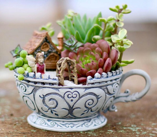 Tận dụng tách trà cũ để tạo nên những khu vườn mini đẹp bất ngờ - Ảnh 3.