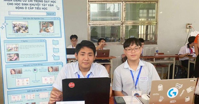 Học sinh viết phần mềm giúp người khuyết tật dùng máy tính - Ảnh 1.