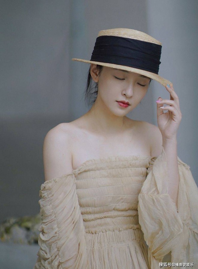 Hội &lsquo;mẹ đơn th&acirc;n&rsquo; sở hữu nhan sắc ng&agrave;y c&agrave;ng l&ecirc;n hương của l&agrave;ng giải tr&iacute; Hoa ngữ - Ảnh 12.