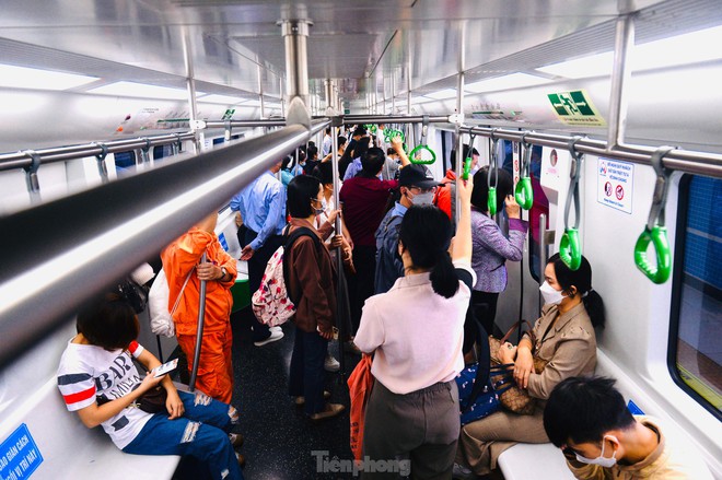 Hơn 32.000 lượt khách đi tàu điện Cát Linh - Hà Đông mỗi ngày - Ảnh 5.